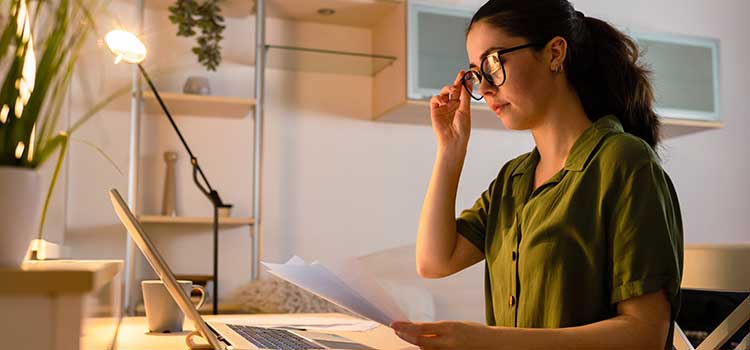 psychology student working on masters thesis