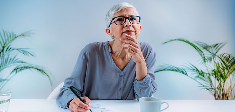 elderly woman taking neuropsychology testing